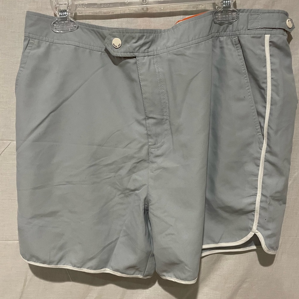 Ted Bakers “The World’s your Oyster” lined swim shorts. Size 5 (36). Grey